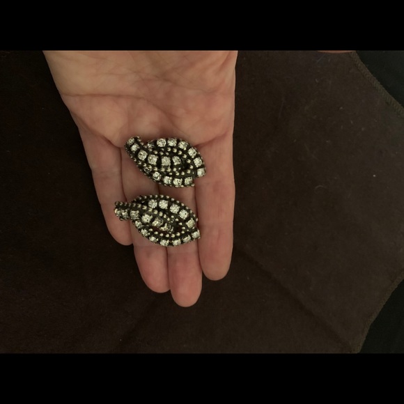Vintage crystal clip on earrings - Picture 2 of 2